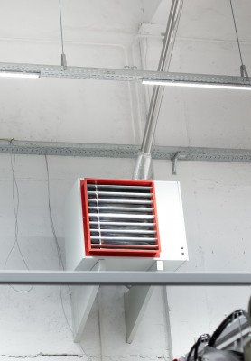 5 VAKARINĖS GALERIJOS SALĖS DUJINIS PRAMONINIS ŠILDYMAS