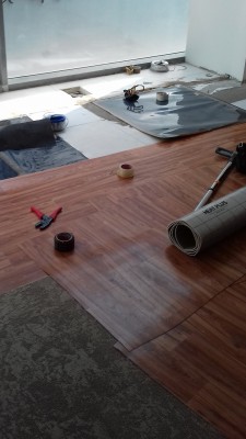 BIURO PATALPŲ ŠILDYMAS (GRINDINIS ŠILDYMAS)