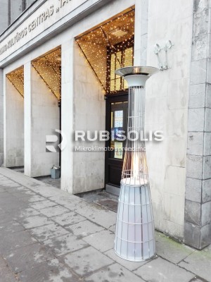 DUJINIAI ŠILDYTUVAI PRIE „TAUTOS NAMŲ“ ĮĖJIMO