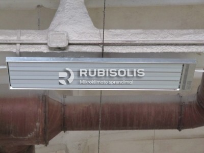 GAMYBOS CECHO ŠILDYMAS SPINDULINIAIS ŠILDYTUVAIS
