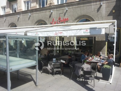 Kavinės "La Crepe" Gedimino pr. Vilniuje terasos šildymas