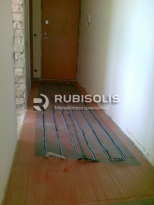 NAMO ŠILDYMAS VILNIUJE (GRINDŲ ŠILDYMAS GENIUS CARBON)