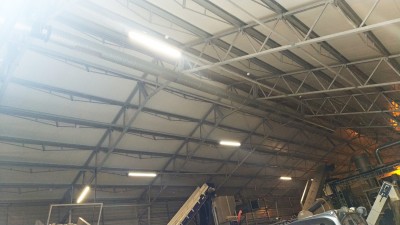 PLASTIKO GAMYKLOS CECHŲ VĖSINIMAS IR ORO IŠTRAUKIMAS