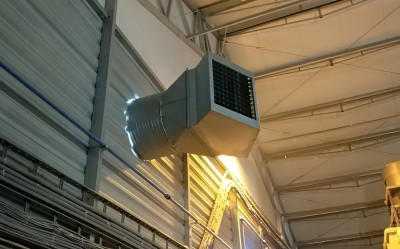 PLASTIKO GAMYKLOS CECHŲ VĖSINIMAS IR ORO IŠTRAUKIMAS