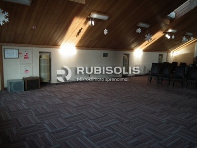 POSĖDŽIŲ SALĖS, KAMBARIŲ ŠILDYMAS TRAKŲ R. (AKMENS RADIATORIAI)